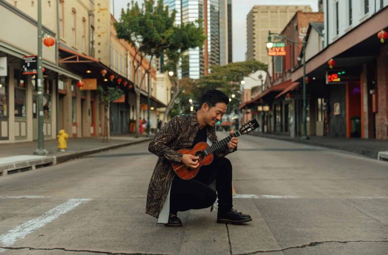 Jake Shimabukuro Plays the Sounds of Calm Seas