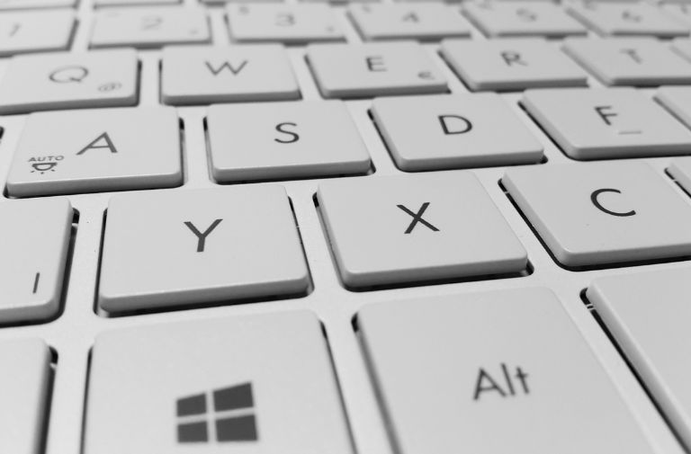 Managing Digital Eye Strain in the Age of Remote Work and Screens
