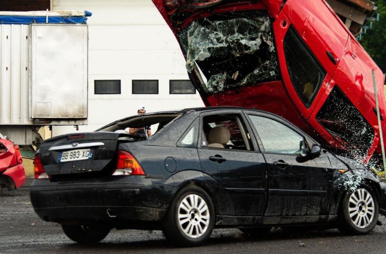 Important Things to Do When You See a Car Accident