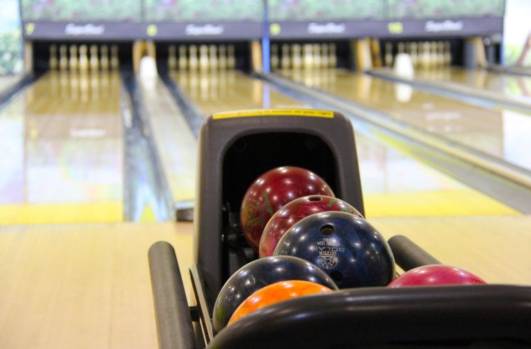 Bowl-A-Thon Boosts Pet Families: More Than $70,000 Raised for The Pet Project | WATCH
