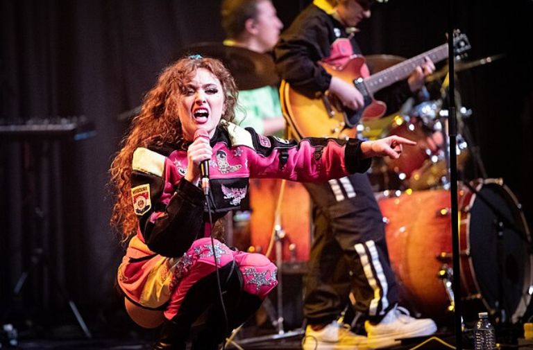 Photo by Jason Martin via Wikimedia Commons.